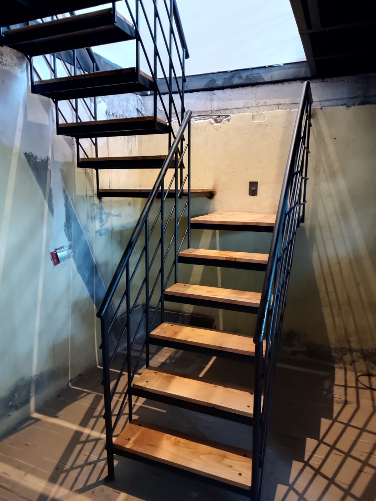 Escalera Recta madera moderna