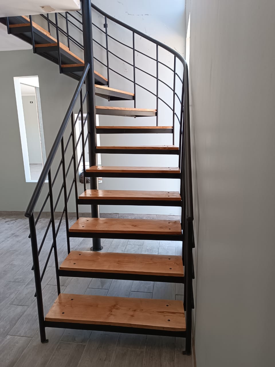 Escalera Semicaracol moderna